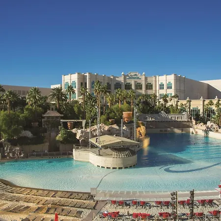 Mandalay Bay-2